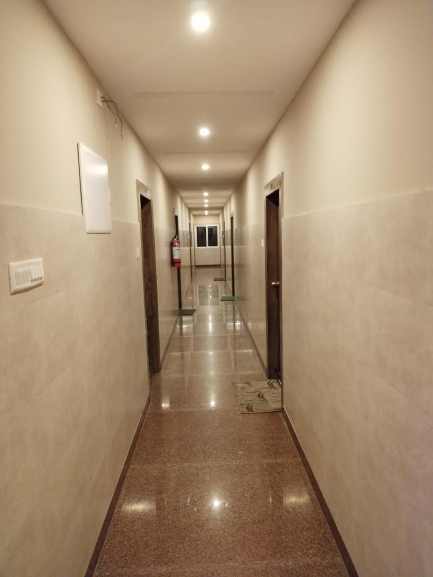 פורי Hotel Greenland Luxury מראה חיצוני תמונה